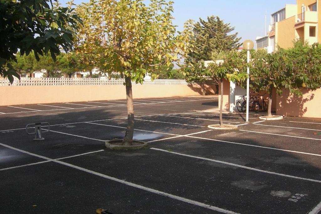 Gruissan Appartement Calme, Vue Sur Port De Plaisance -Clim, Empl.Parking Екстериор снимка