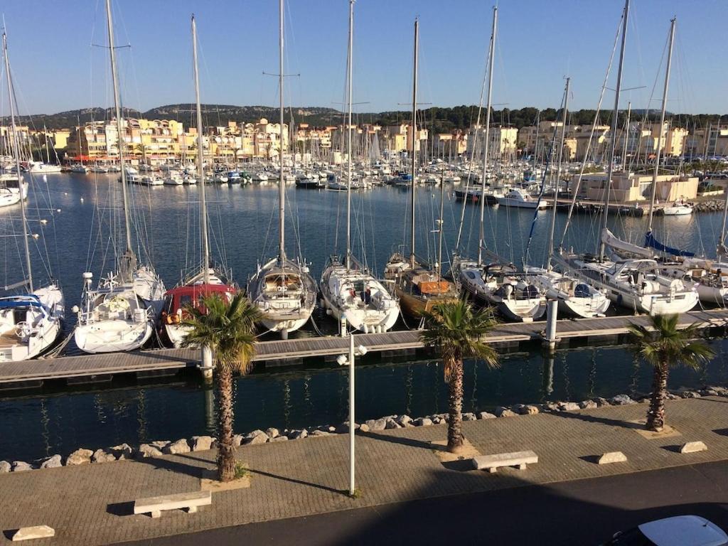 Gruissan Appartement Calme, Vue Sur Port De Plaisance -Clim, Empl.Parking Екстериор снимка
