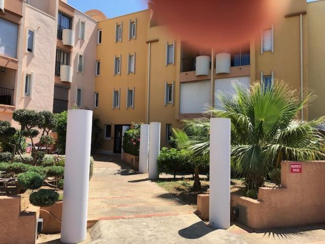 Gruissan Appartement Calme, Vue Sur Port De Plaisance -Clim, Empl.Parking Екстериор снимка