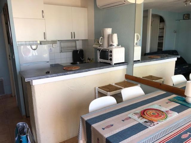 Gruissan Appartement Calme, Vue Sur Port De Plaisance -Clim, Empl.Parking Екстериор снимка