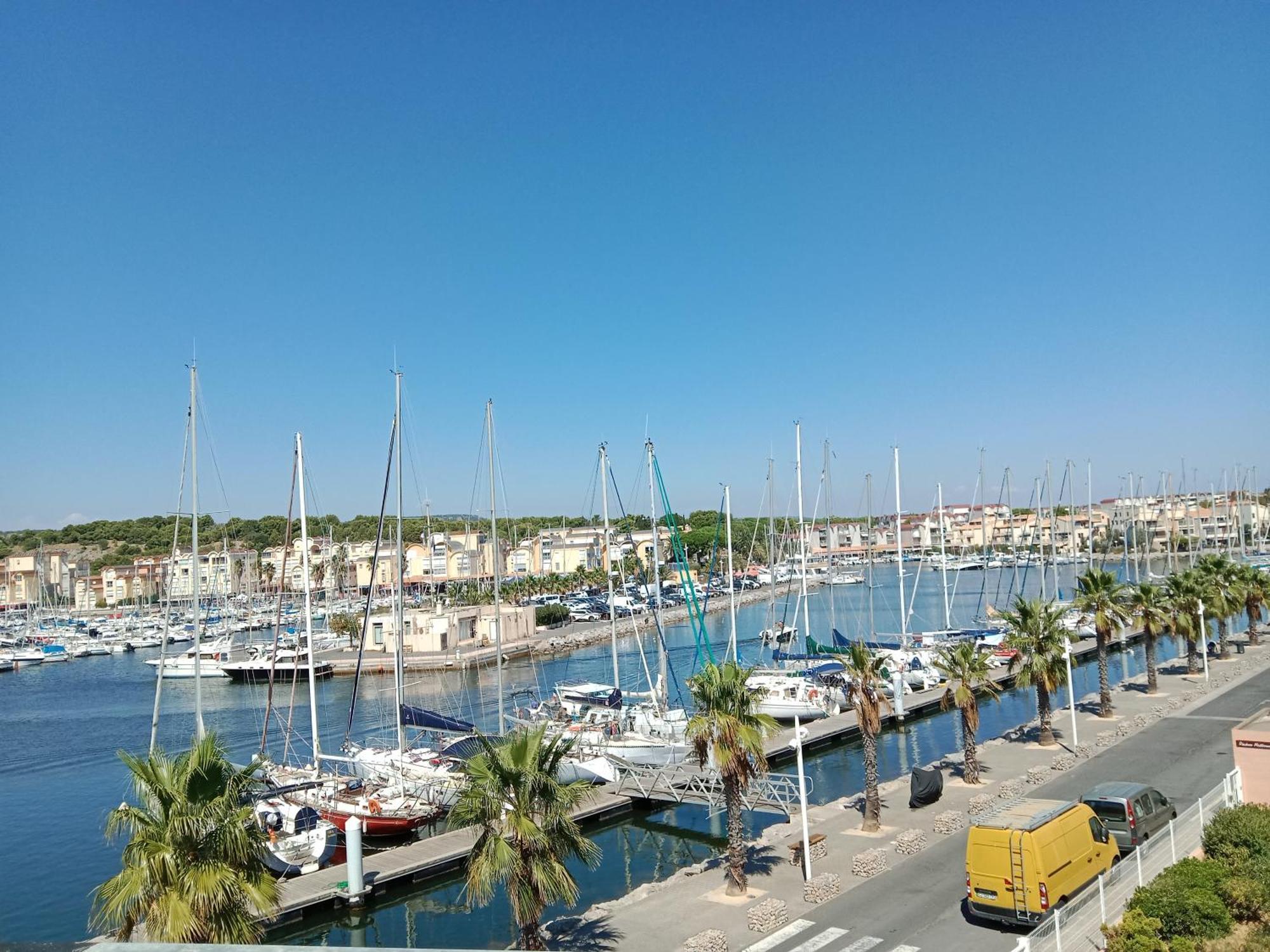 Gruissan Appartement Calme, Vue Sur Port De Plaisance -Clim, Empl.Parking Екстериор снимка